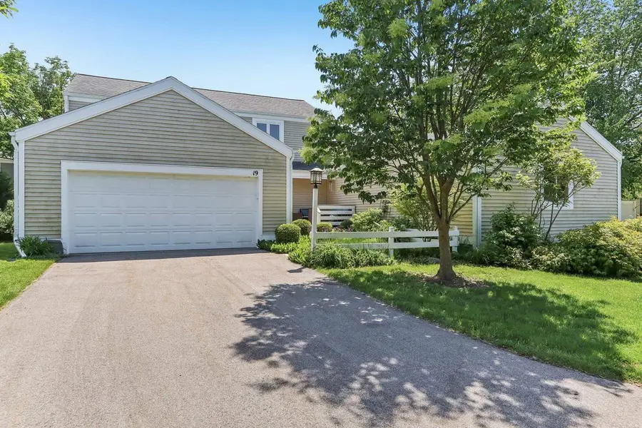 19 Oak Creek Trail, Madison, WI 53717 - #2