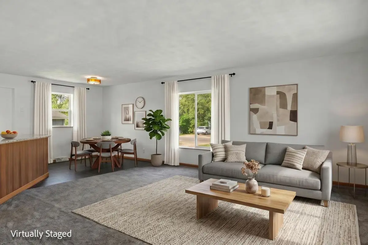 207 S Rutland Avenue, Brooklyn, WI 53521 - #1