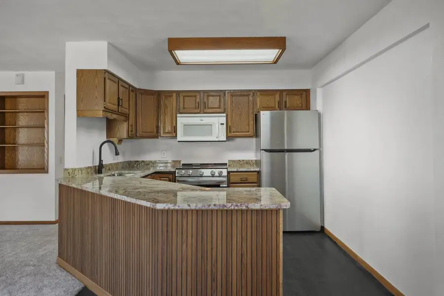 207 S Rutland Avenue, Brooklyn, WI 53521 - #2