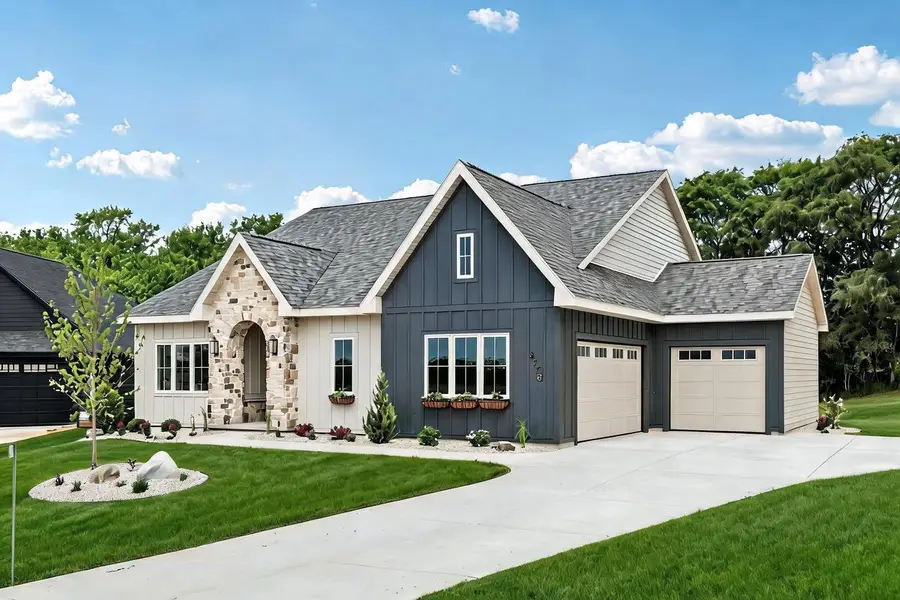 W8778 Blue Violet Court, Cambridge, WI 53523 - #2