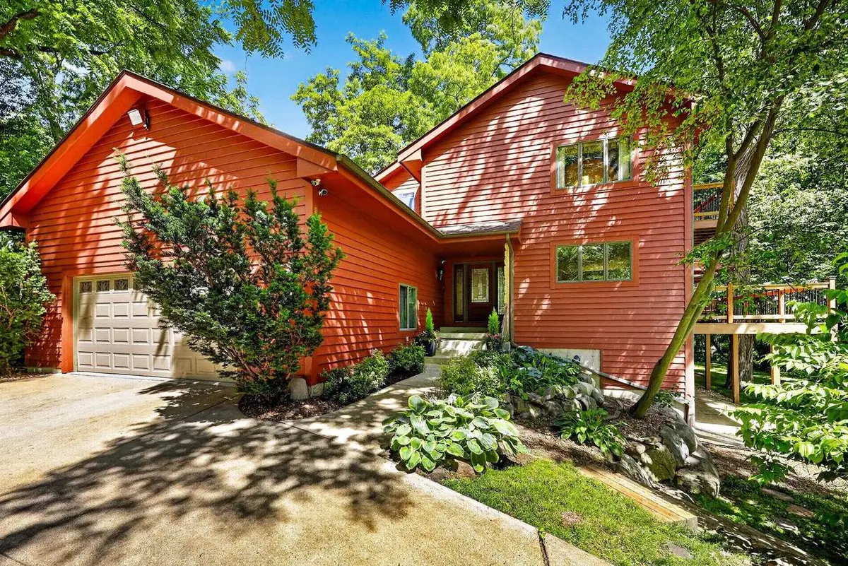 1 White Oaks Lane, Madison, WI 53711 - #1