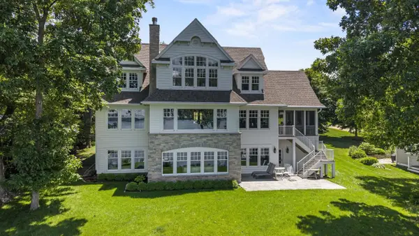 W2654 Oakwood Beach Road, Green Lake, WI 54941