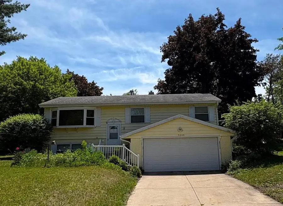 5205 Meadowood Drive, Fitchburg, WI 53711 - #2