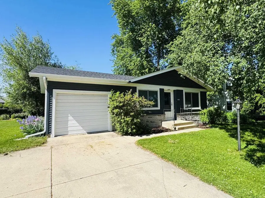 550 Wilson Street, Sun Prairie, WI 53590 - #3