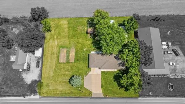 1772 WI-80 Road, Cuba City, WI 53807