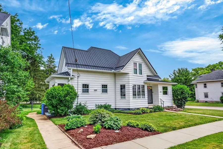 229 E Pearl Street, Belleville, WI 53508 - #3