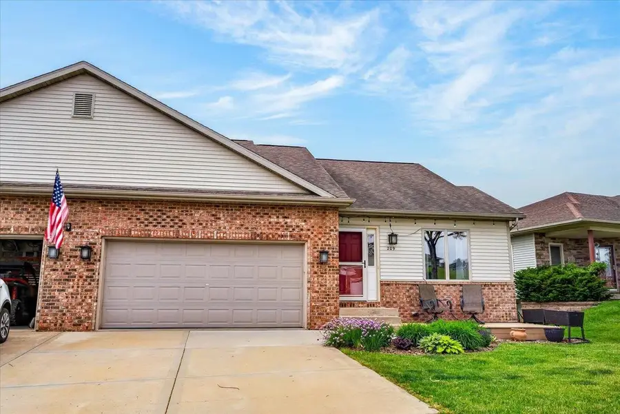 209 W Gonstead Road, Mount Horeb, WI 53572 - #2