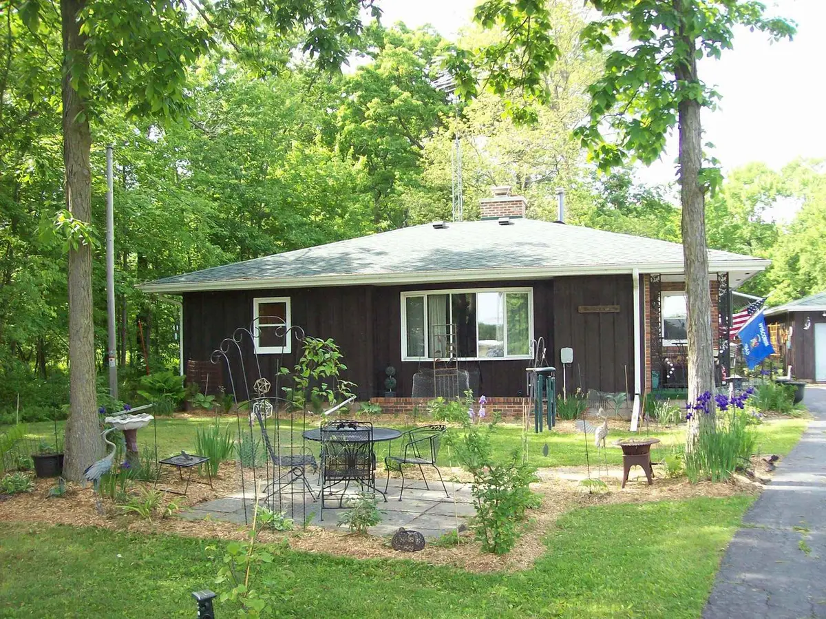 W6052 County Road D Road, Montello, WI 53949 - #1