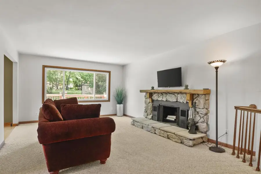 14 Weeping Birch Circle, Madison, WI 53704 - #2