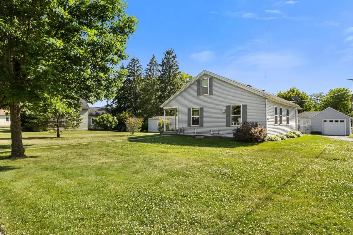 327 N Main Street, Pardeeville, WI 53954 - #1