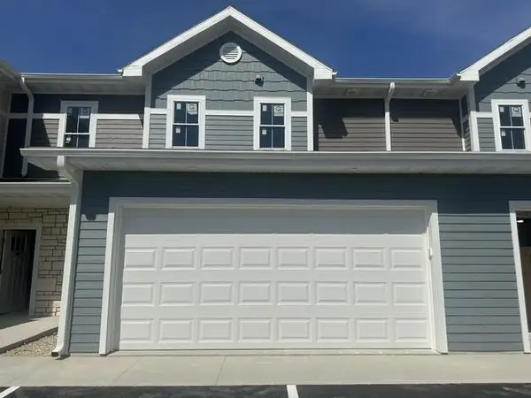 200 Settlers Drive #216, Jefferson, WI 53549