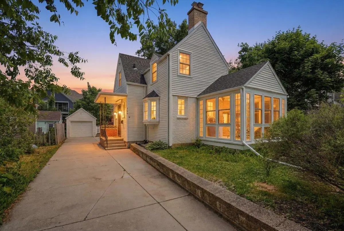166 Kensington Drive, Madison, WI 53704 - #1