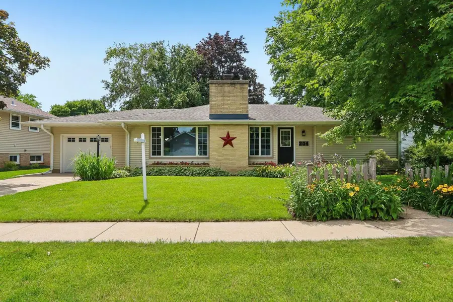 204 6th Street, Waunakee, WI 53597 - #2