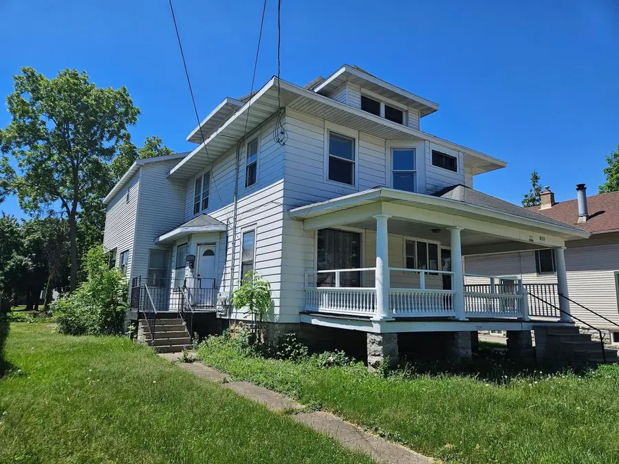 505 W Irving Avenue, Oshkosh, WI 54901 - #3