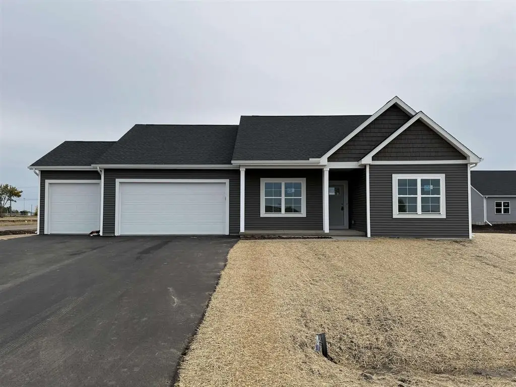 381 Drumlin Loop, Ripon, WI 54971 - #1