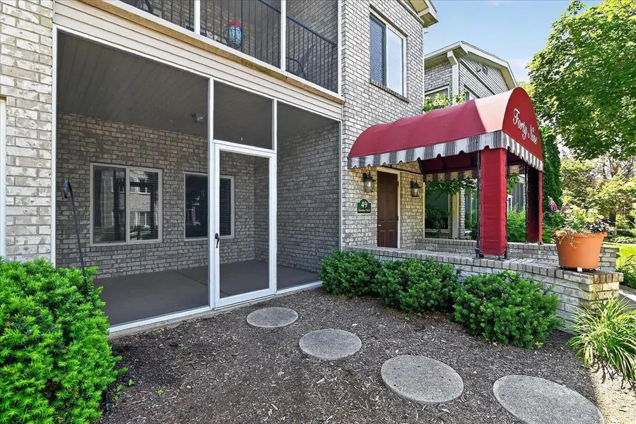 49 Cherokee Circle #101, Madison, WI 53704 - #2