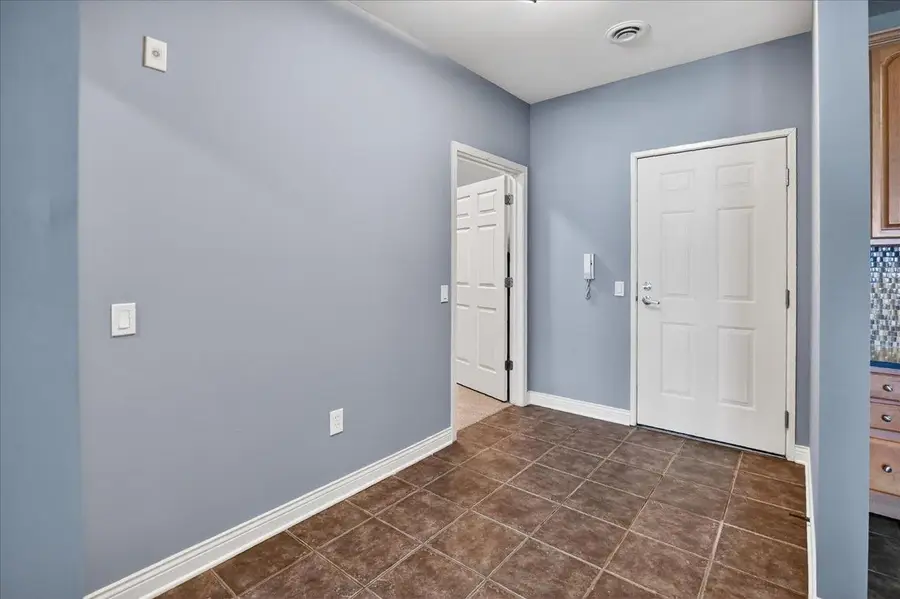 49 Cherokee Circle #101, Madison, WI 53704 - #3