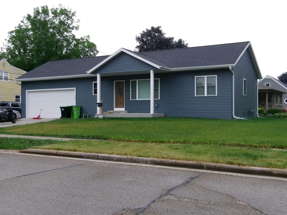 723 W BROWN ST Street, Waupun, WI 53963 - #1