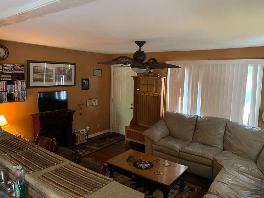 1087 E Hiawatha Drive, Wisconsin Dells, WI 53965 - #2