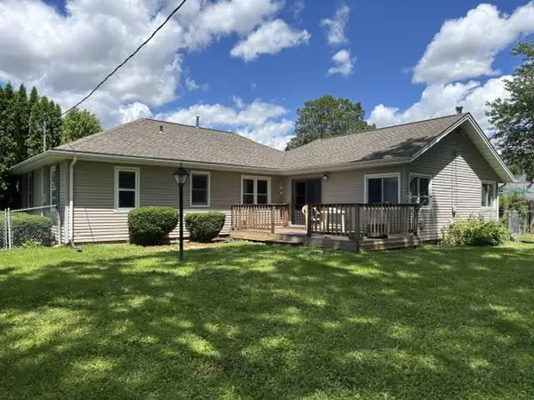 1402 Bennett Street, Janesville, WI 53545