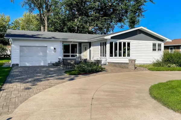 1919 La Crescent Court, La Crosse, WI 54603
