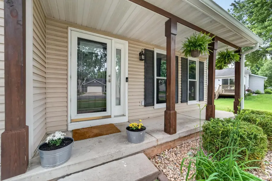 405 Meadow View Lane, Deforest, WI 53532 - #2