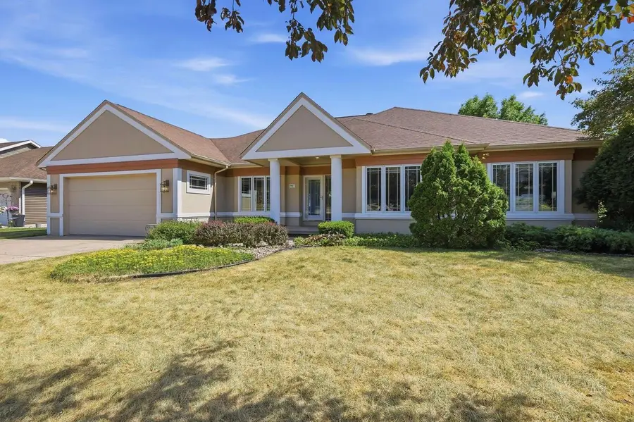 907 Cambridge Drive, Janesville, WI 53548 - #2