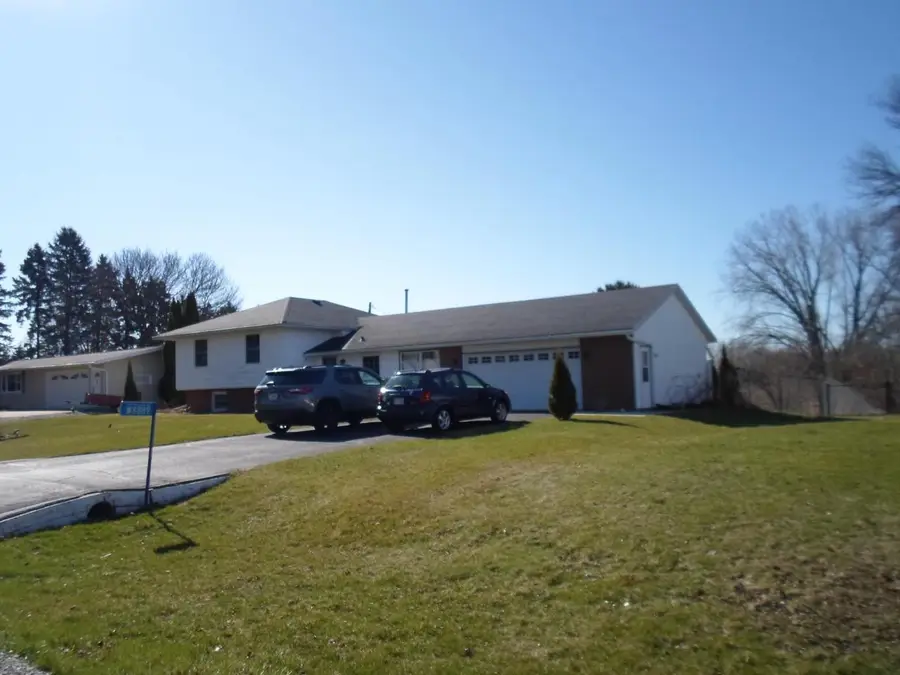 W8889 Gossfeld Lane, Beaver Dam, WI 53916 - #2