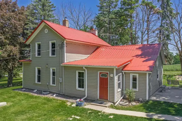 E9837 County Rd W Road, North Freedom, WI 53913