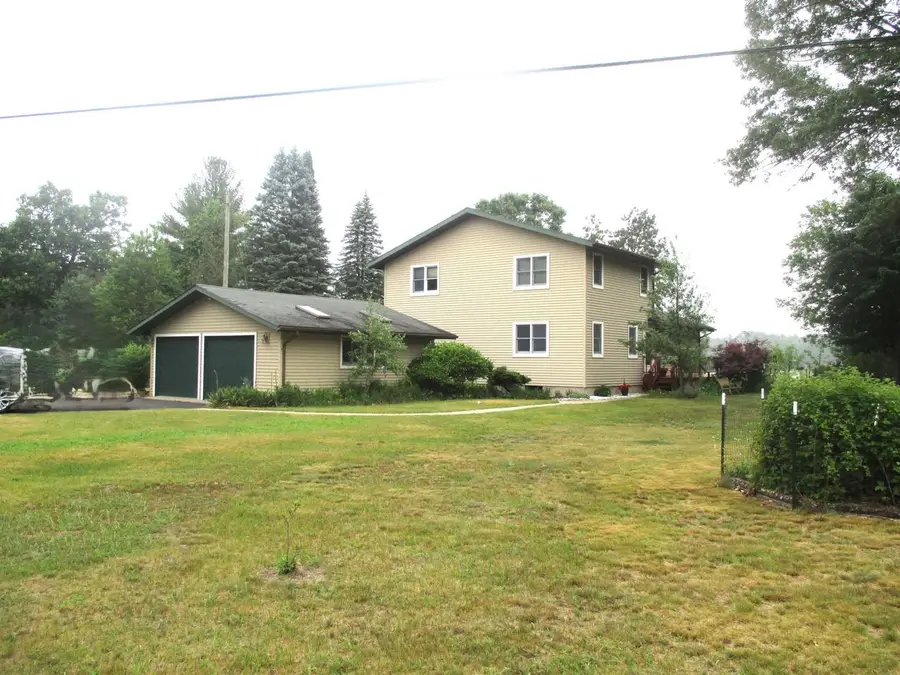 272 Carriage Road, Montello, WI 53949 - #2
