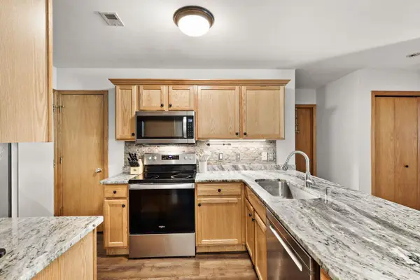 214 Douglas Drive, Brooklyn, WI 53521