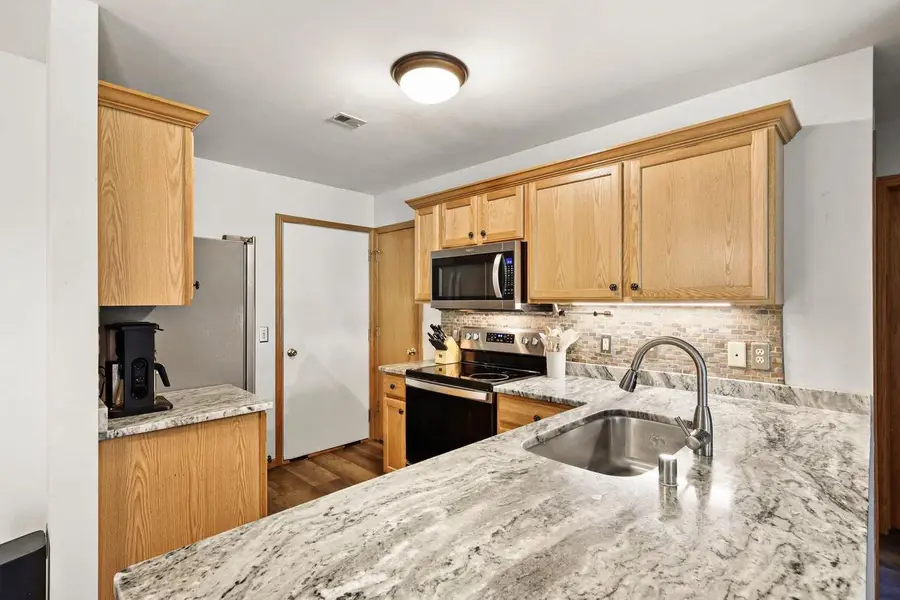 214 Douglas Drive, Brooklyn, WI 53521 - #2