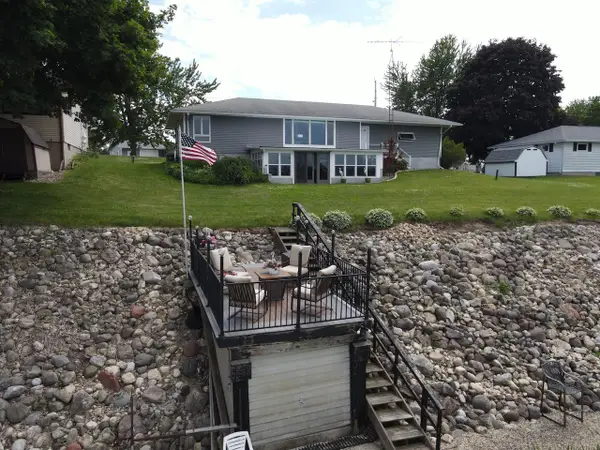 W2184 Melmar Drive, Markesan, WI 53946