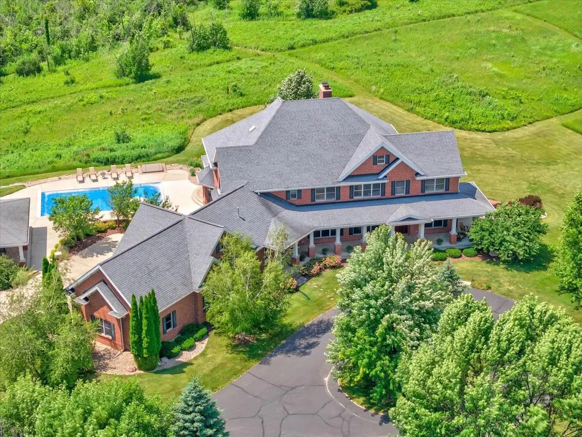 7876 Autumn Pond Trail, Middleton, WI 53562 - #1