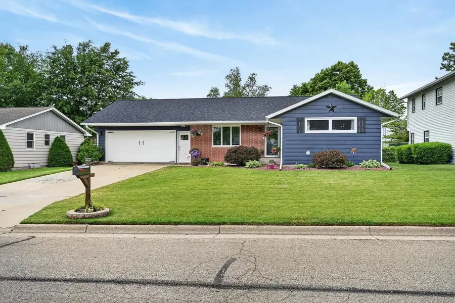 1515 30th Avenue, Monroe, WI 53566 - #2