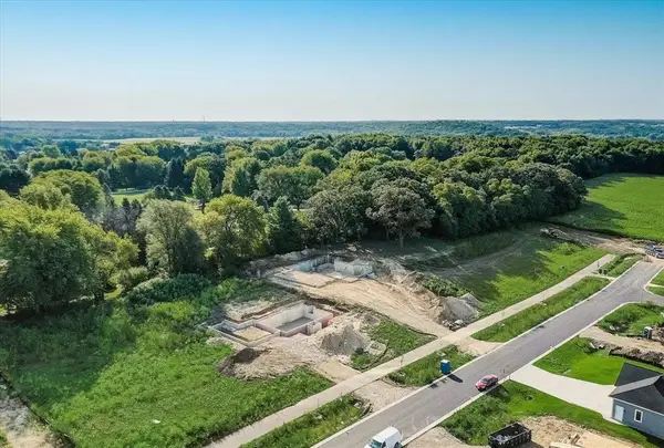 L436 Bear Tree, Deforest, WI 53532