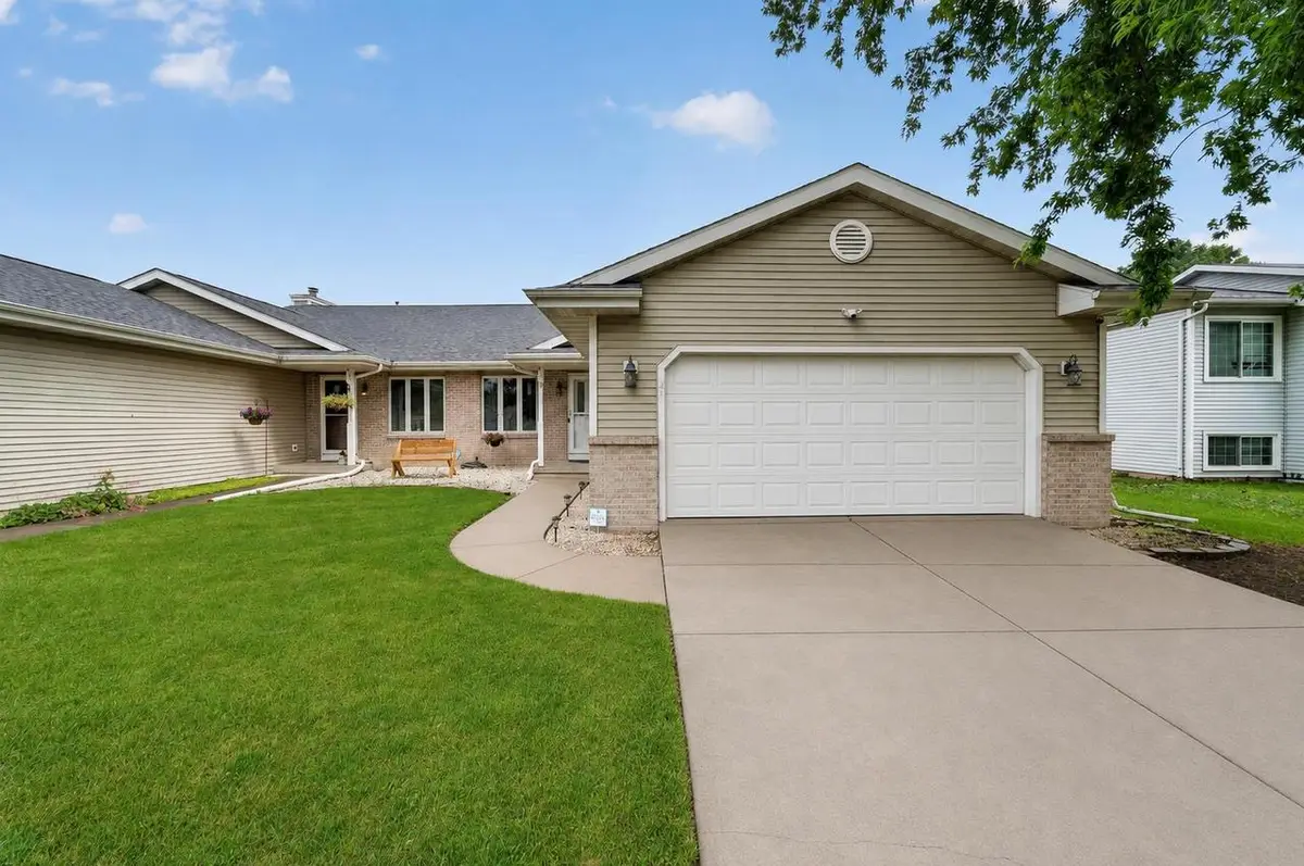 237 W Parkview Street, Cottage Grove, WI 53527 - #1