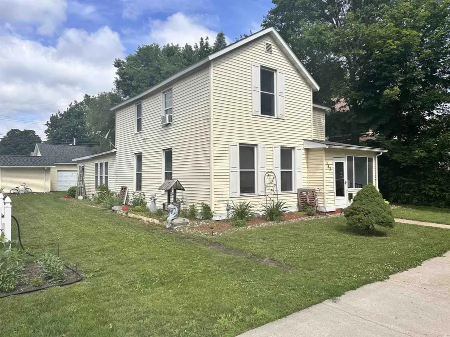 143 N Michigan Street, Prairie Du Chien, WI 53821 - #2