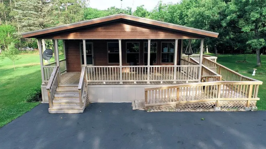 W2076 Amherst Road, Lyndon Station, WI 53944 - #2