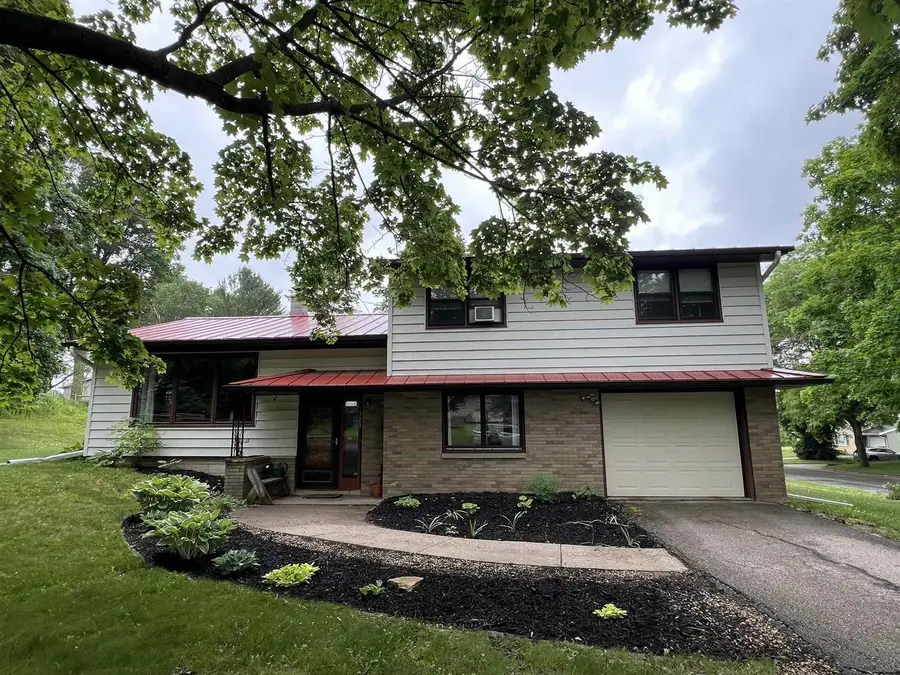 323 Pine Street, Viroqua, WI 54665 - #2