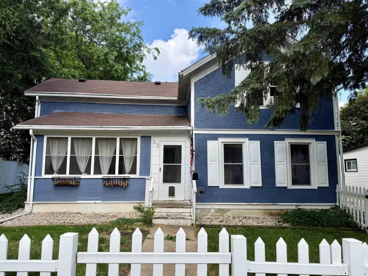 313 Pleasant Street, Clinton, WI 53525 - #1