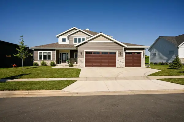 2009 Paris Lane, Cottage Grove, WI 53527