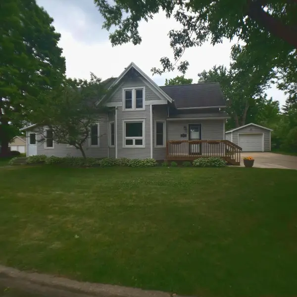 238 W School Street, Belleville, WI 53508