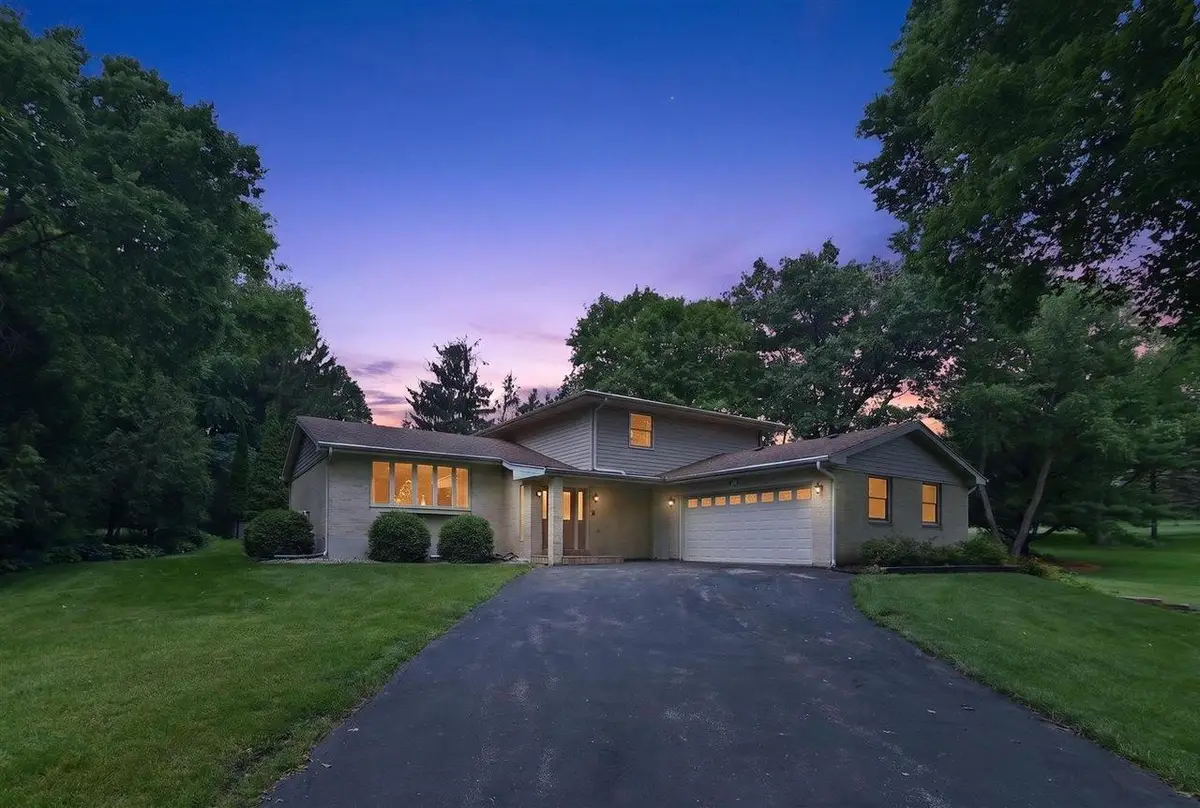 3924 S Meadow Drive, Middleton, WI 53562 - #1