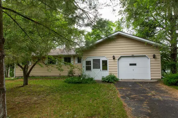 266 County Rd EE, Oxford, WI 53952