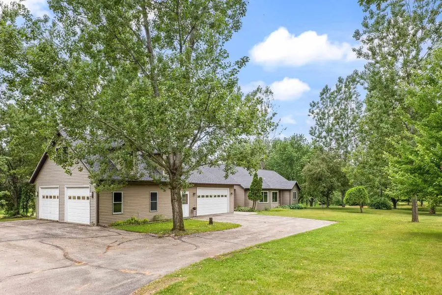 3075 W Grouse Road, Pardeeville, WI 53954 - #3