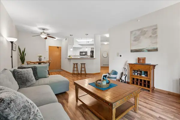 18 Kings Mill Circle #111, Madison, WI 53718