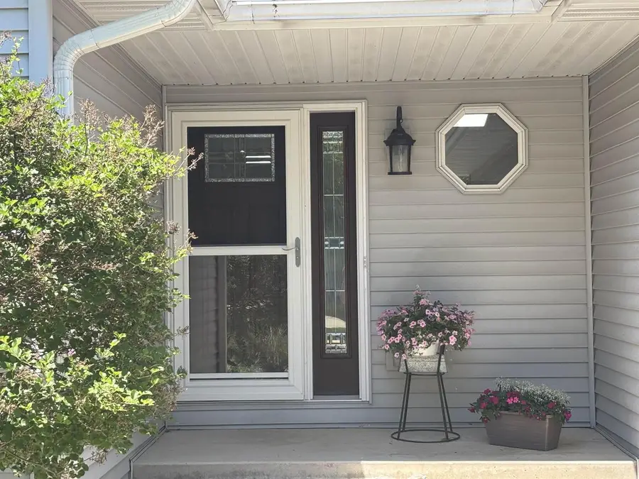 910 Riverview Court, Marshall, WI 53559 - #2