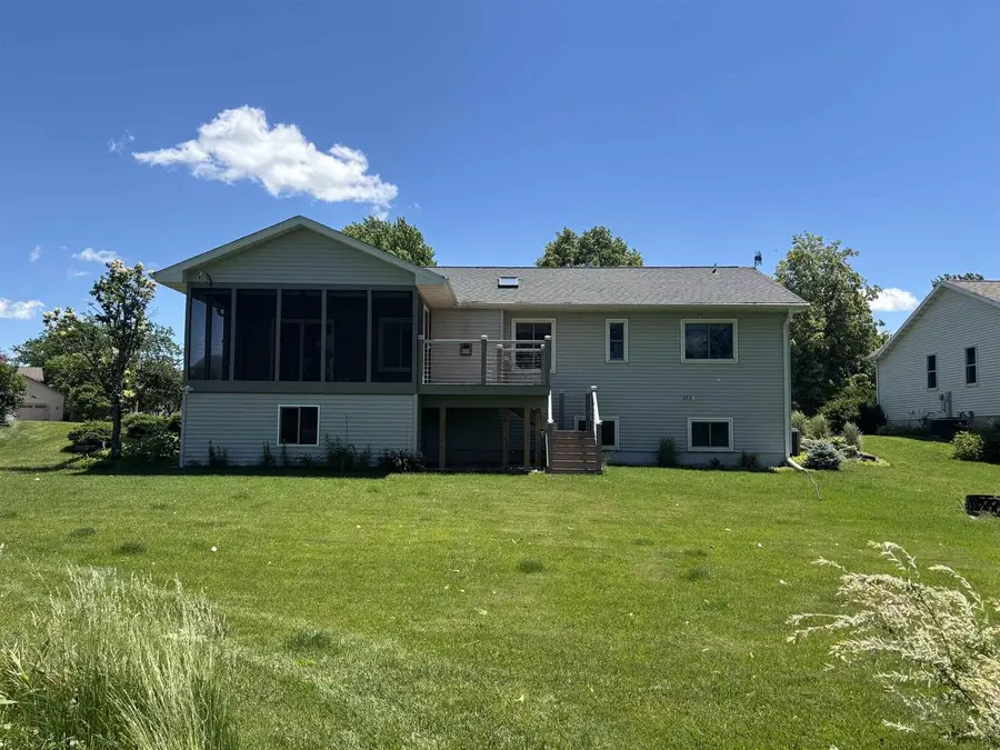 910 Riverview Court, Marshall, WI 53559 - #3