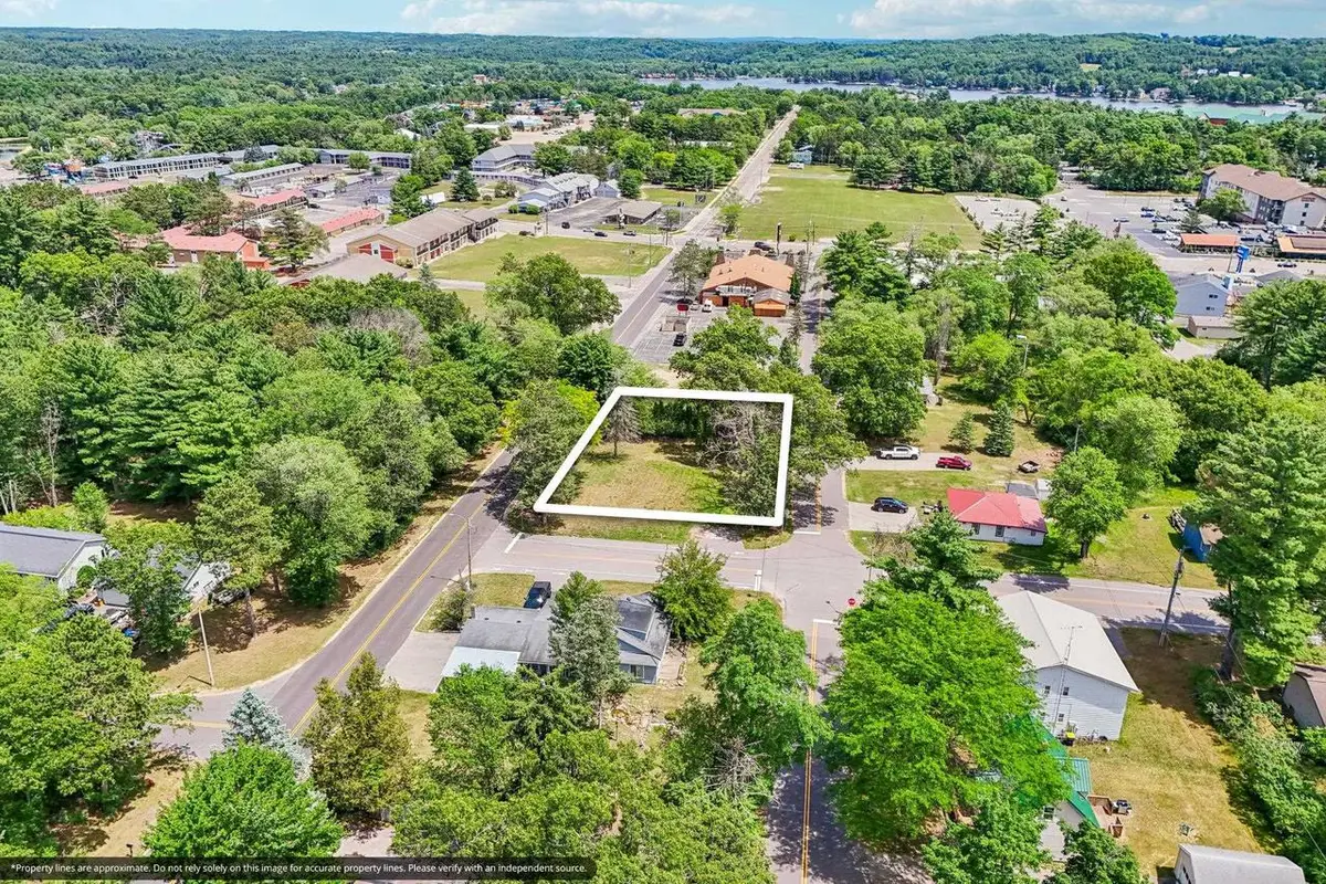 940 Parkway Drive, Wisconsin Dells, WI 53965 - #1